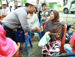 Rasa Haru Keluarga Maddali Disambangi Jum’at Barokah Polresta Pekanbaru 