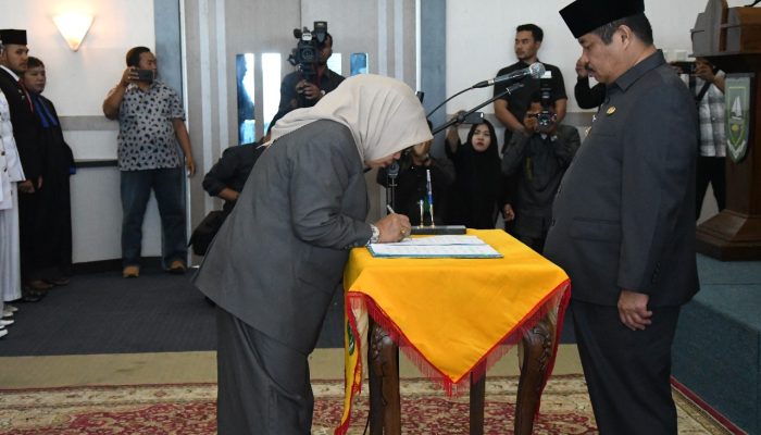 Pergantian Pejabat Eselon II dan III Jajaran Pemkab Bengkalis,  *Bupati Bengkalis Amril Mukminin Lantik Pejabat Baru