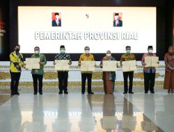 Terkait Pengelolaan Participating Interest Pada Blok Rokan, Wabup Siak Teken MoU Dengan Pemda Riau