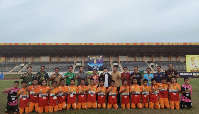 Raih 6 Gol ke gawang Inhil Tim sepak bola U-14 kabupaten kepulauan Meranti melaju ke semifinal piala gubernur