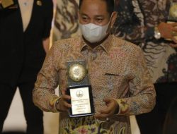 Ketua DPRD Siak Raih Nirwasita Tantra Penghargaan Bergengsi dari Kemen LHK