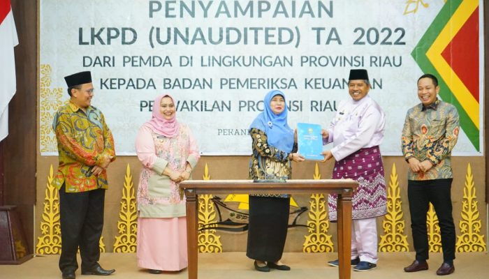 LKPD di Sampaikan Awal Waktu, Bupati Alfedri Harap WTP Bisa Kita Raih.
